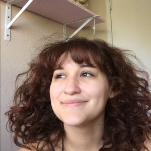 Meet your Posher, Juliette